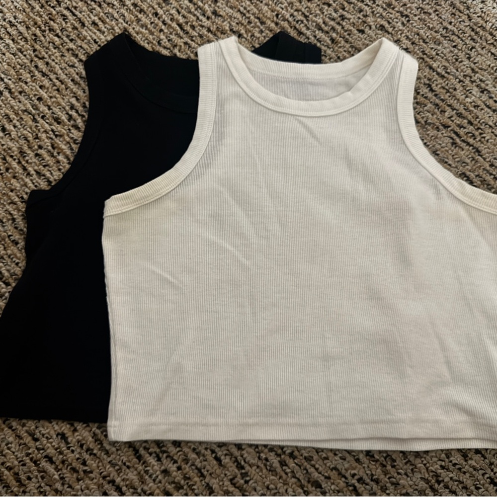 Ribbed Racerback Crop Tank Set Black & White | Size M